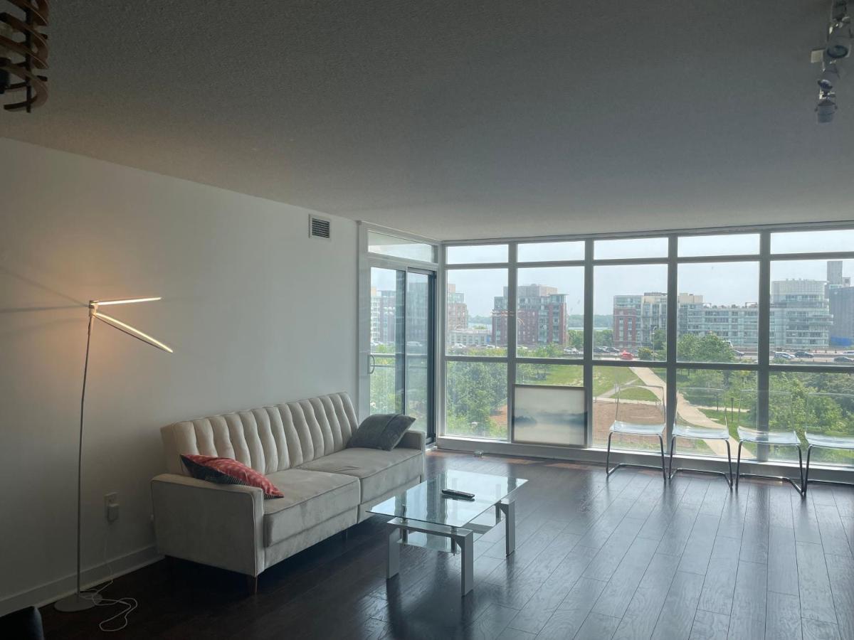 Three Br Condo Step To Cn Tower Rogers Center With Free Parking トロント エクステリア 写真