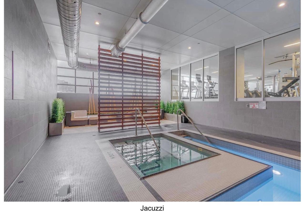 Three Br Condo Step To Cn Tower Rogers Center With Free Parking トロント エクステリア 写真
